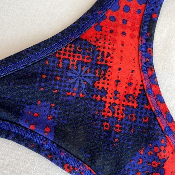 ATHLETA Chi Racer Back Muscle Tank XSmall - Excellent Condition! - Picture 9 of 12